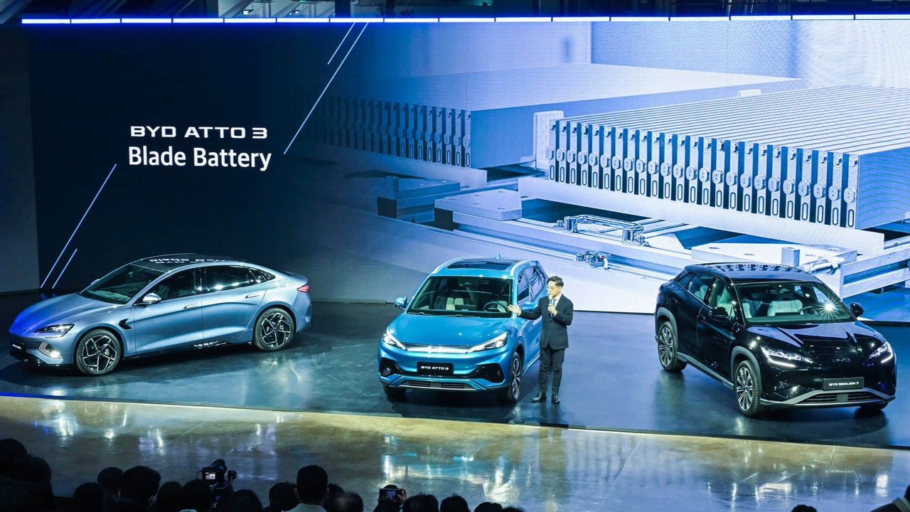 Ini Pabrikan Mobil Listrik Terlaris di Indonesia, MPV EV jadi Primadona