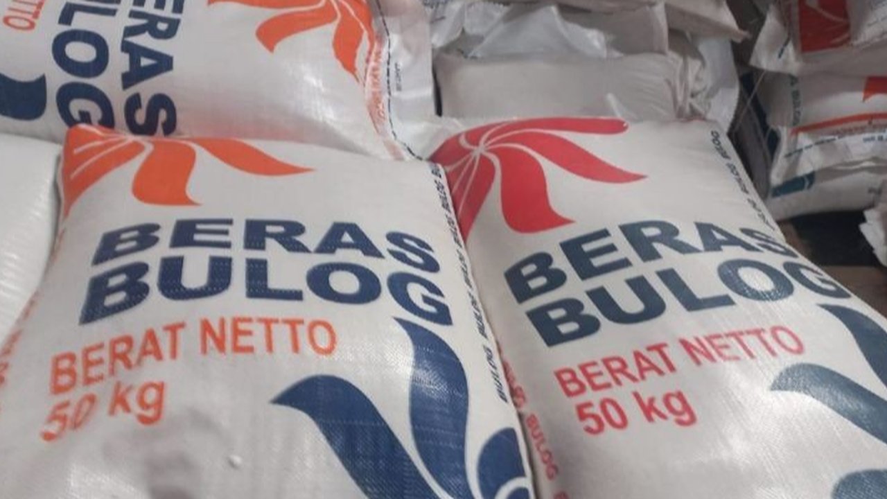 Bulog Sumut memastikan stok beras mencapai 50 ribu ton menjelang Ramadhan, amankan kebutuhan masyarakat dan menyerap gabah petani lokal.
