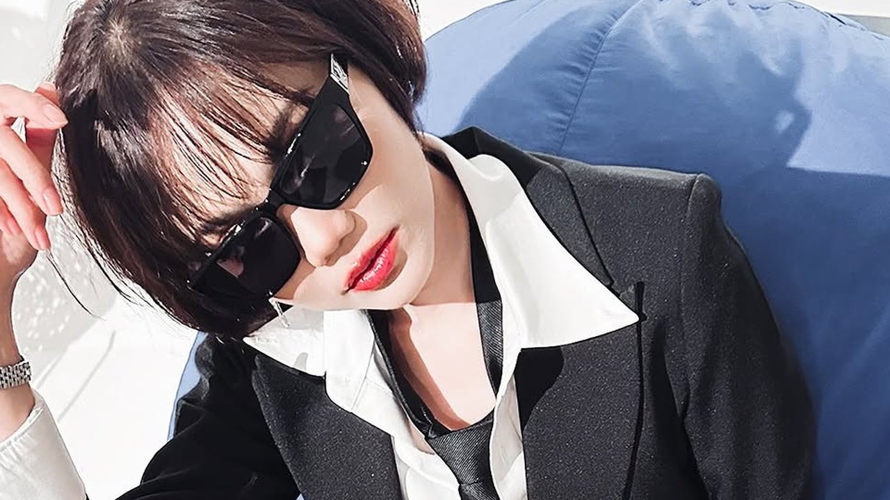 7 Potret Rina Nose Jadi Vokalis Grup Band Metal, Tampil Mode Serius - Badass