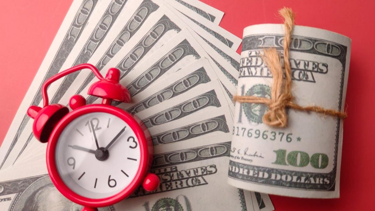 Investasi Emas Vs Deposito di Bank, Mana Lebih Untung?