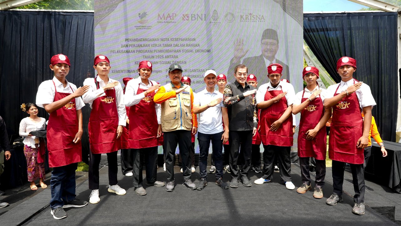 Menteri Sosial Saifullah Yusuf