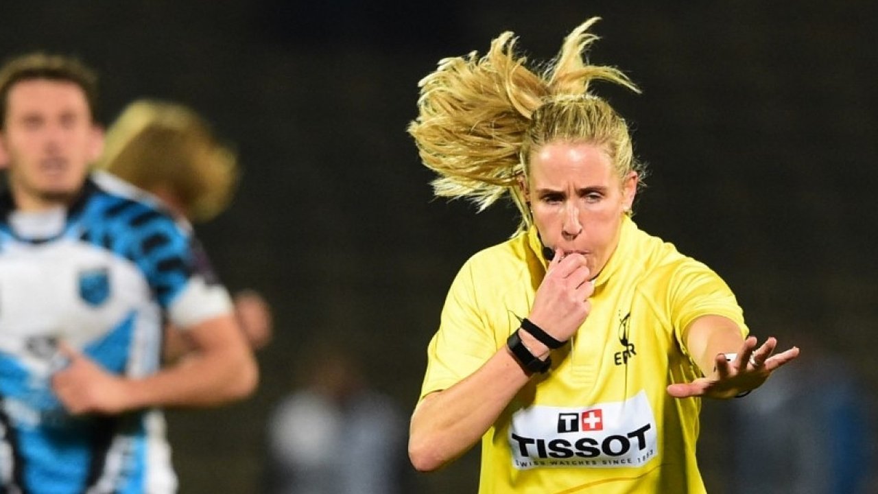 Deretan Wasit Cantik yang Menghiasi Dunia Sepak Bola