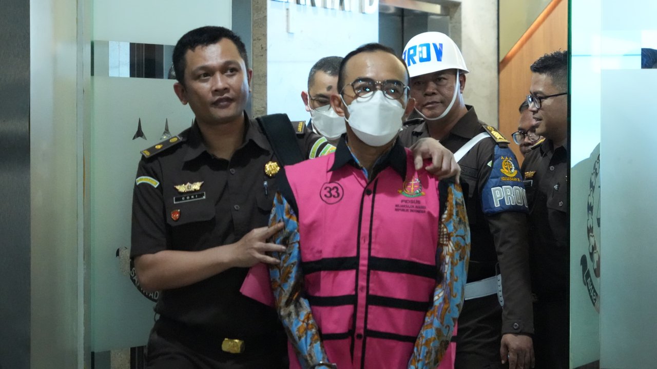 Tersangka kasus korupsi minyak mentah Pertamina.