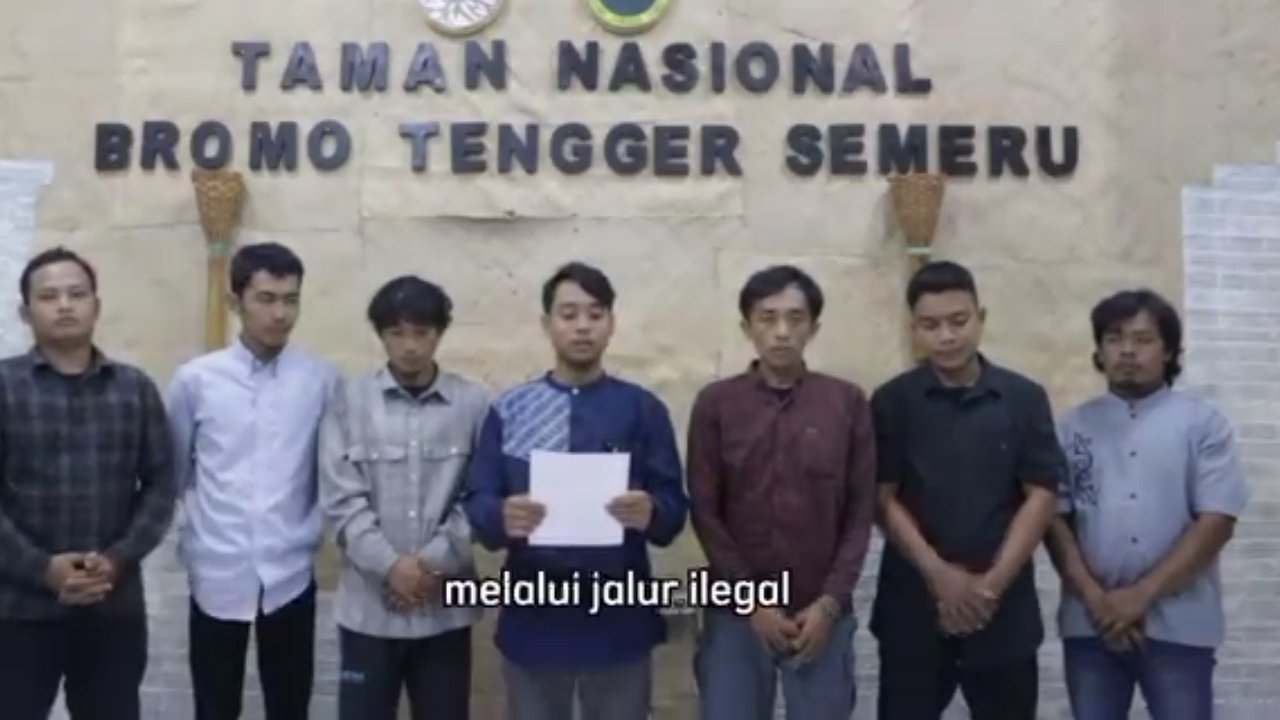 Tujuh Pendaki Ilegal ke Puncak Semeru