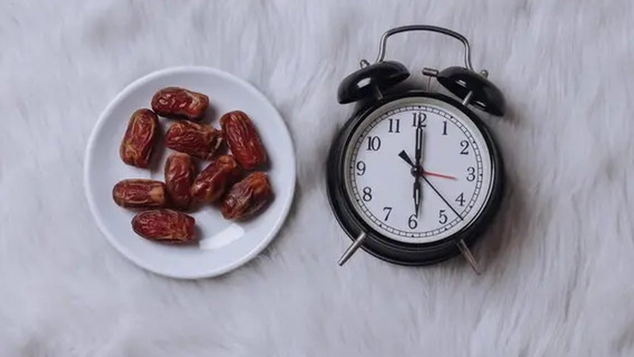 Buah kurma. (Foto: Freepik/azerbaijan_stockers)