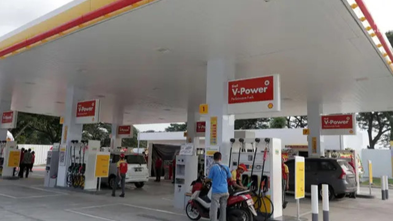 Harga BBM di SPBU Shell, Setara Pertamax Dibanderol Rp13.350 per Liter