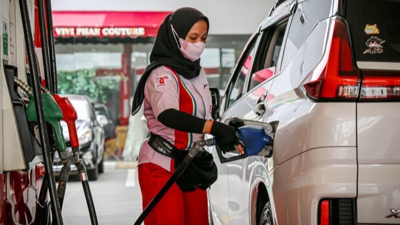 PT Pertamina Patra Niaga menegaskan bahwa BBM jenis Pertamax tidak dioplos dan kualitasnya sesuai spesifikasi pemerintah, yaitu RON 92, serta proses distribusi diawasi ketat.