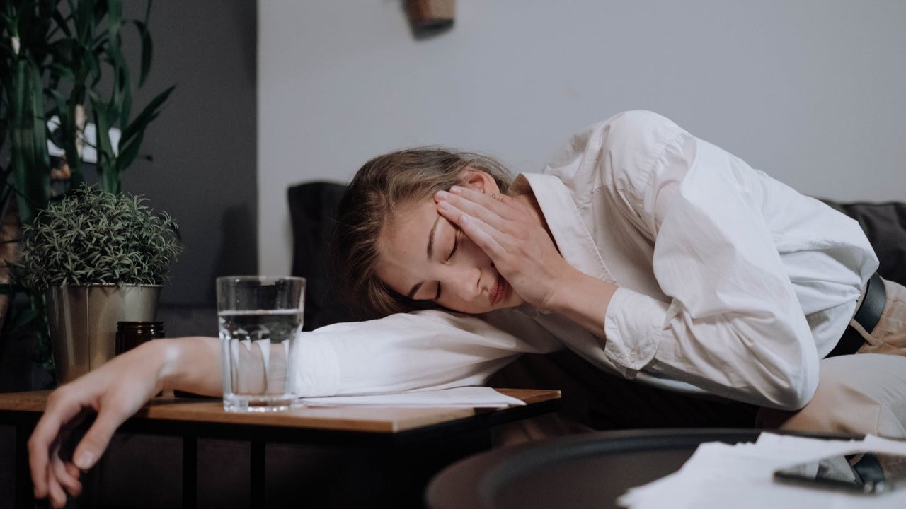 Ilustrasi air putih. (Photo by engin akyurt on Unsplash)