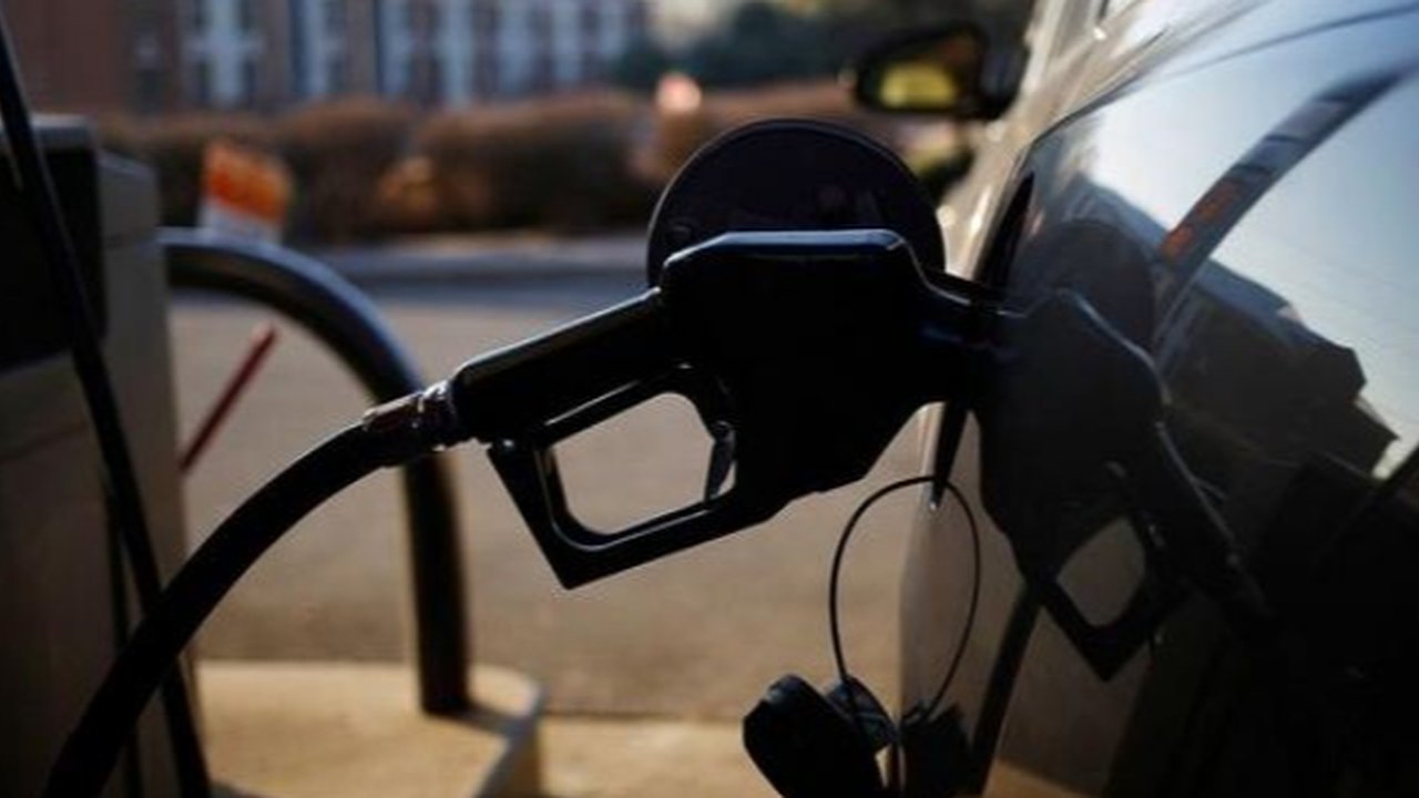 Ilustrasi Isi Bensin (Foto: The Truth About Car).