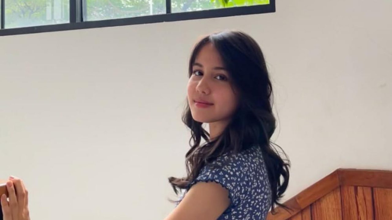 Nicole Rossi pamer pesona manis dan elegan. (credit:instagram.com/nicole_rossi_/yow360/rizkyterus)