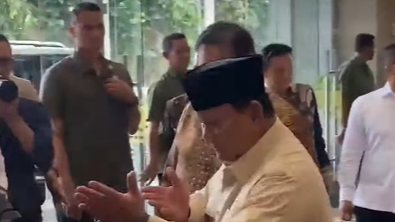 Gesture Presiden Prabowo