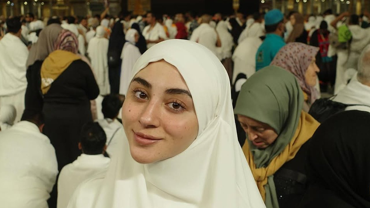 Margin Wieheerm Jalani Ibadah Umrah Sendiri Tanpa Ali Syakieb (credit: instagram/marginw)