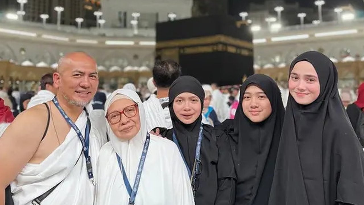 Artis Umroh Jelang Puasa Ramadhan 2025 (Sumber: Instagram/sintyamarisca,marginw)