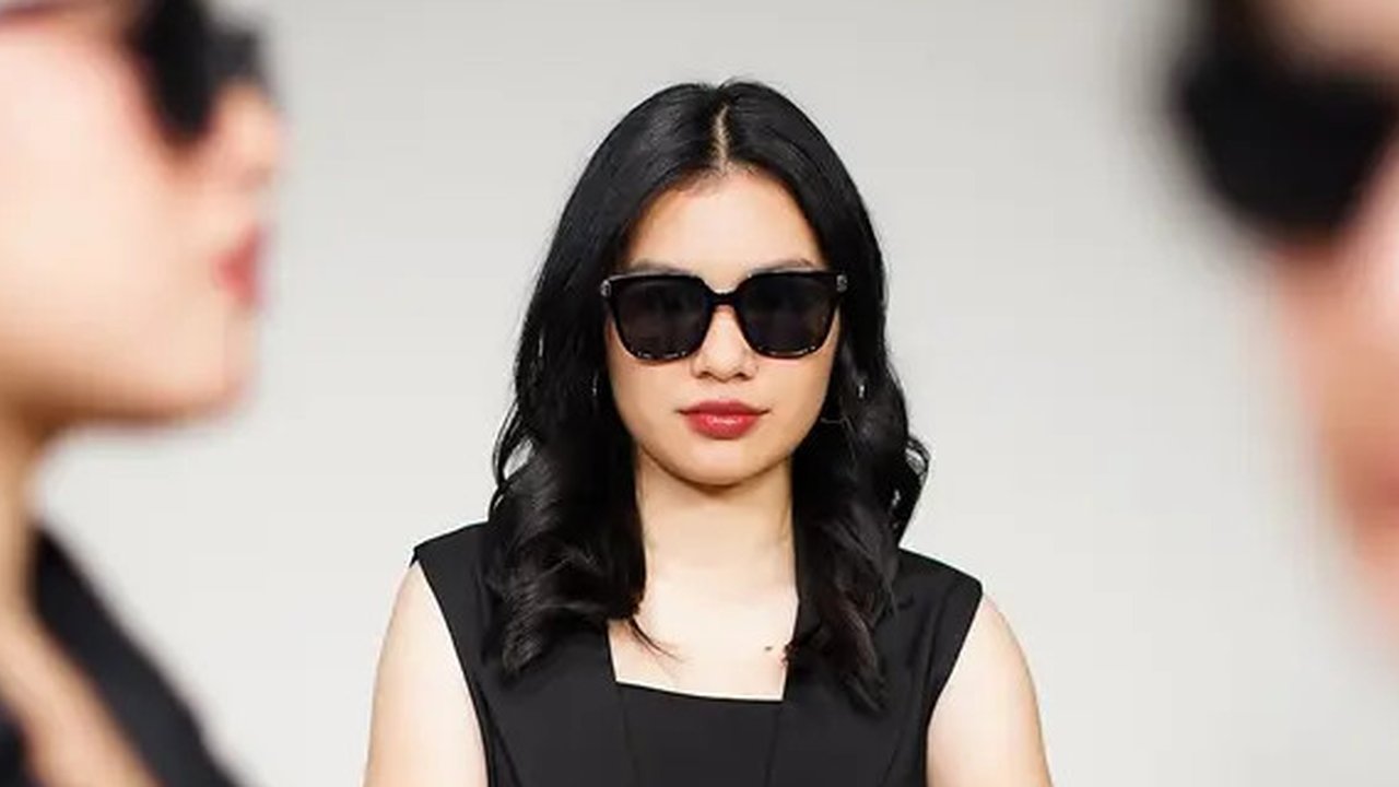 Intip gaya memikat Vanessa Zee dengan rok mini (@vanessa.simorangkir)