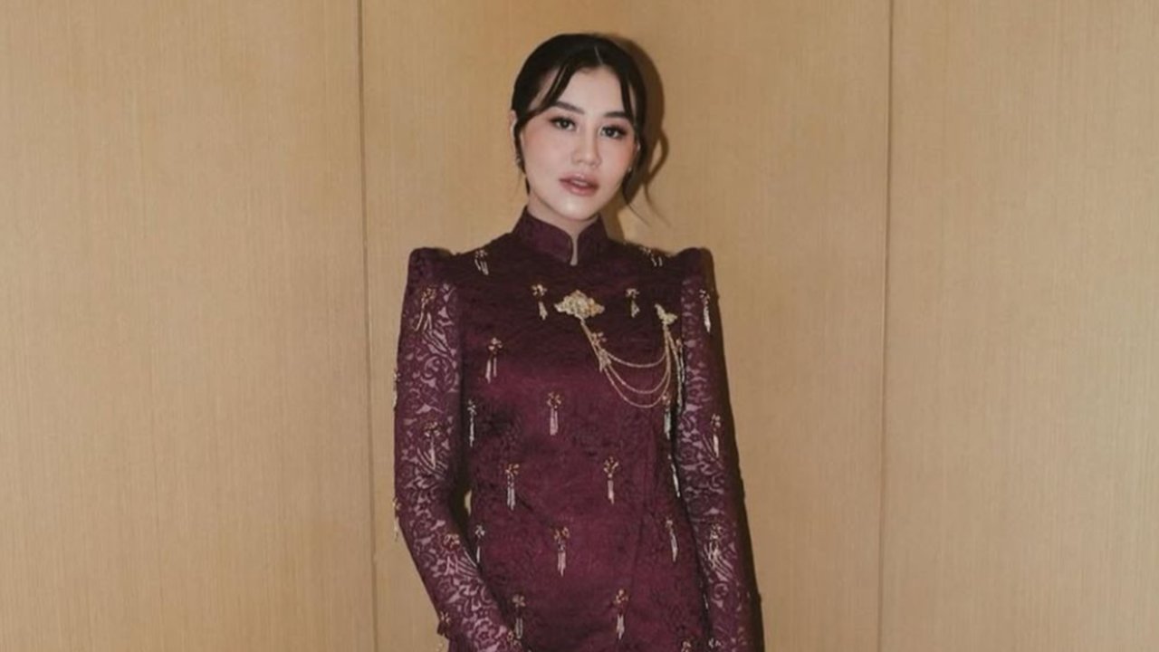 Aaliyah Massaid Tampil Menawan dengan Kebaya, Bisa Jadi Inspirasi Fashion Formal untuk Berbagai Acara
