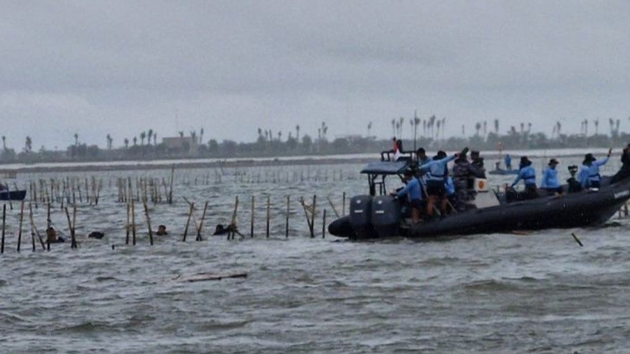 Ternyata Cuma Segini Gaji Kepala Desa, tapi Sanggup Bayar Denda Rp48 Miliar Akibat Kasus Pagar Laut