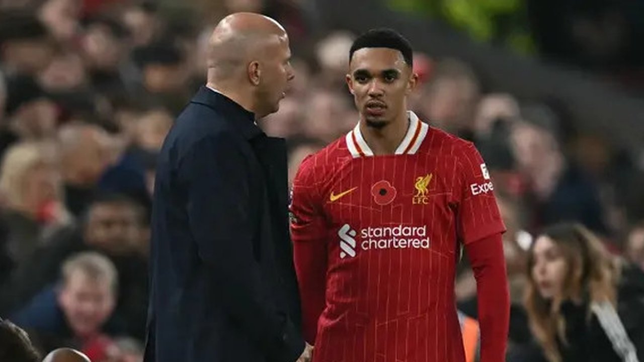 Selebrasi Darwin Nunez usai mencetak gol kemenangan Liverpool saat menjamu Bournemouth pada pekan kelima Liga Inggris, Sabtu (21/9/2024). ( AFP/Paul Ellis)