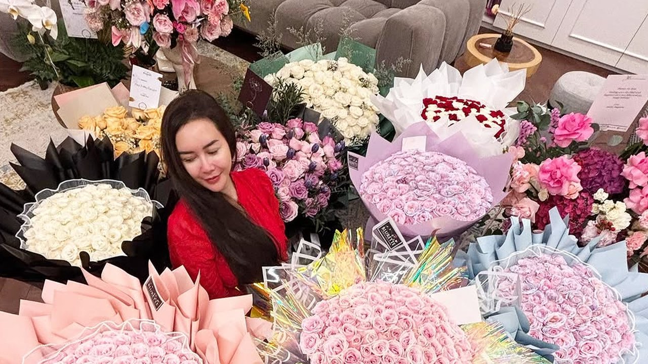 Momen Ulang Tahun Aura Kasih ke-38 Tahun
