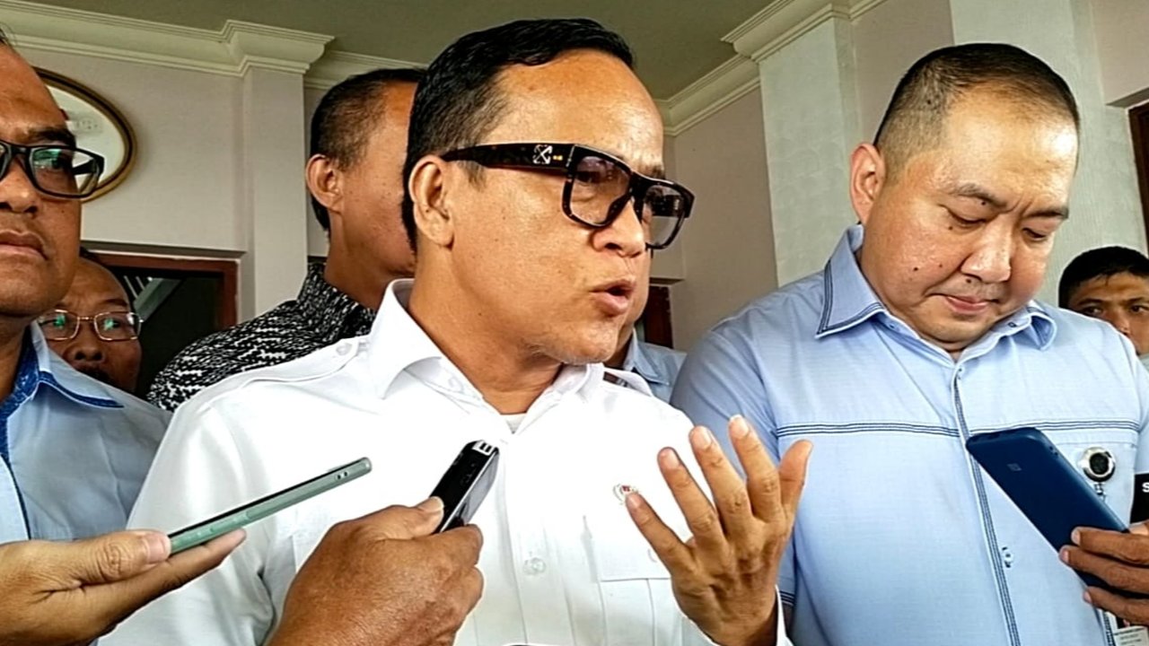 Wakil Menteri Ketenagakerjaan meminta eFishery menghentikan PHK massal menyusul kasus dugaan fraud yang melibatkan petinggi perusahaan, agar gelombang PHK tidak meluas.