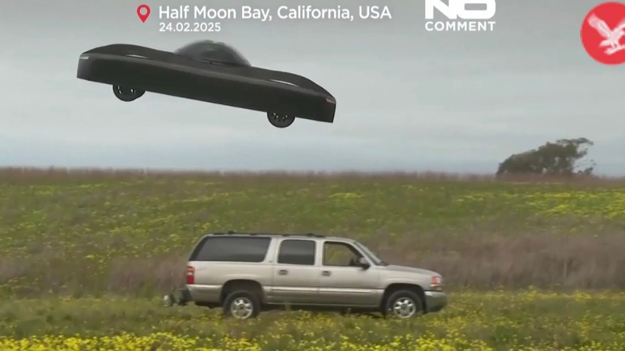 Perusahaan AS Pamerkan Mobil Terbang Pertama di Dunia, Harga Rp4,9 Miliar dan Bisa Tempuh 160 Km di Udara