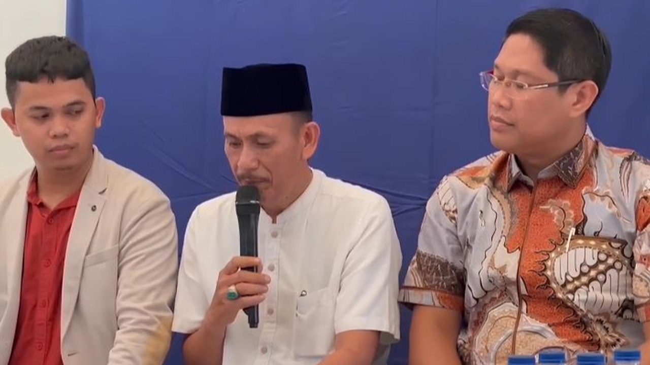 LBH Muhammadiyah menduga Kades Kohod, Arsin, telah meraup keuntungan Rp23,2 miliar dari penerbitan SHGB/SHM palsu di perairan Kabupaten Tangerang, melibatkan 16 kades lain dan oknum BPN.