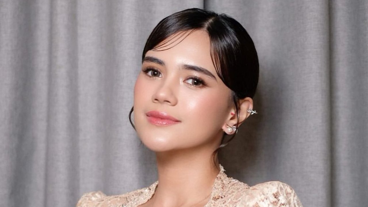 Audi Marissa sebagai Bridesmaid banjir pujian. (credit: instagram.com/audimarissa)