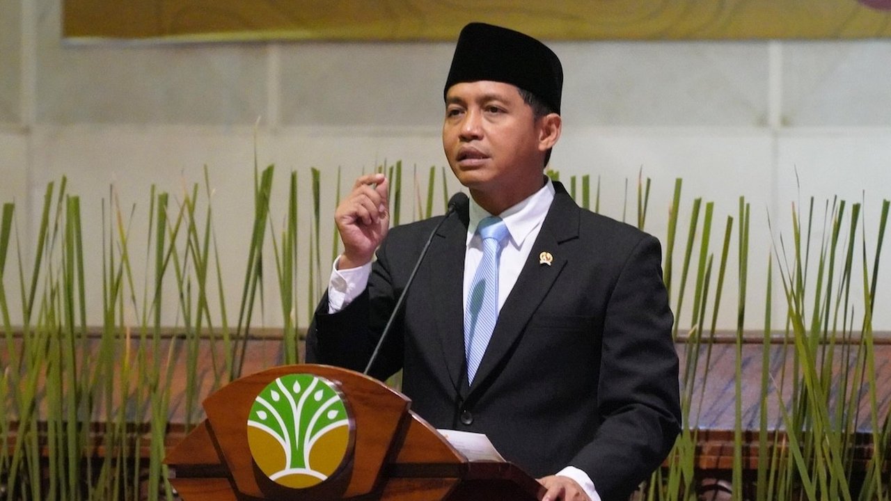 Menteri Kehutanan Raja Juli Antoni