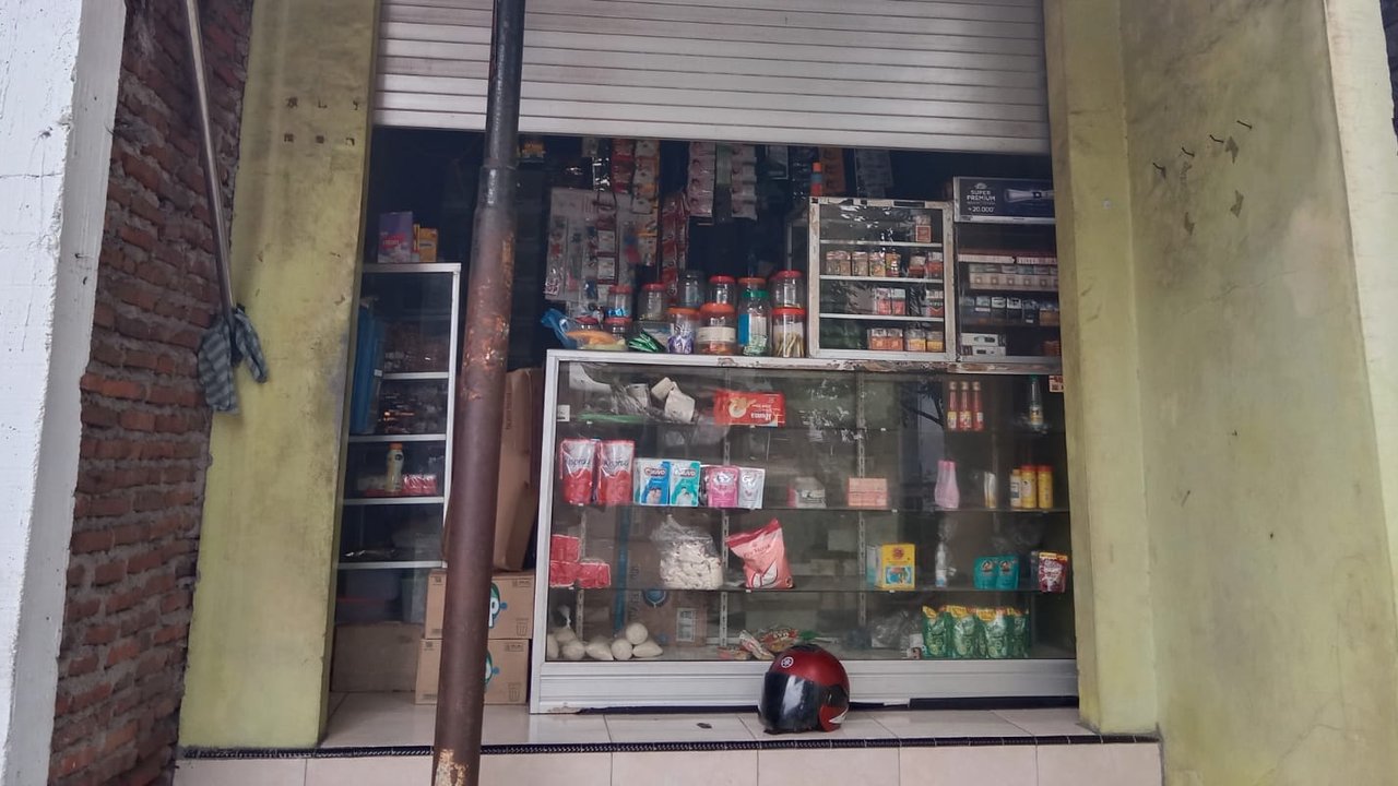 Kondisi warung di Semarang terdampak kelangkaan LPG 3 kg