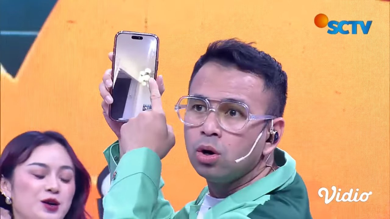 Raffi Ahmad Gercep Angkat Video Call Nagita Slavina Pas Syuting, Panik Rumah Bocor & Kondisinya Mengkhawatirkan