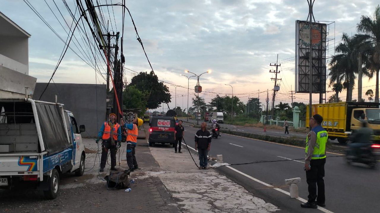Kabel melintang di Malang memakan korban