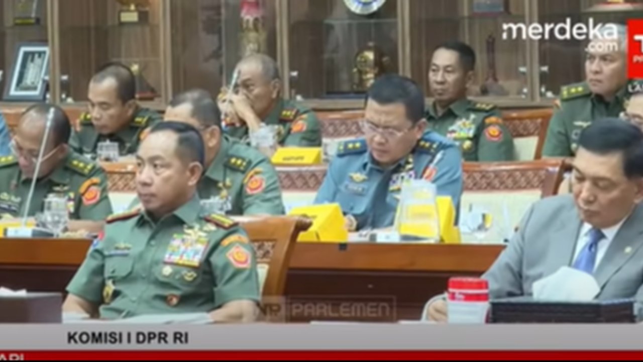Rapat perdana menhan sjafrie sjamsoeddin bareng dpr