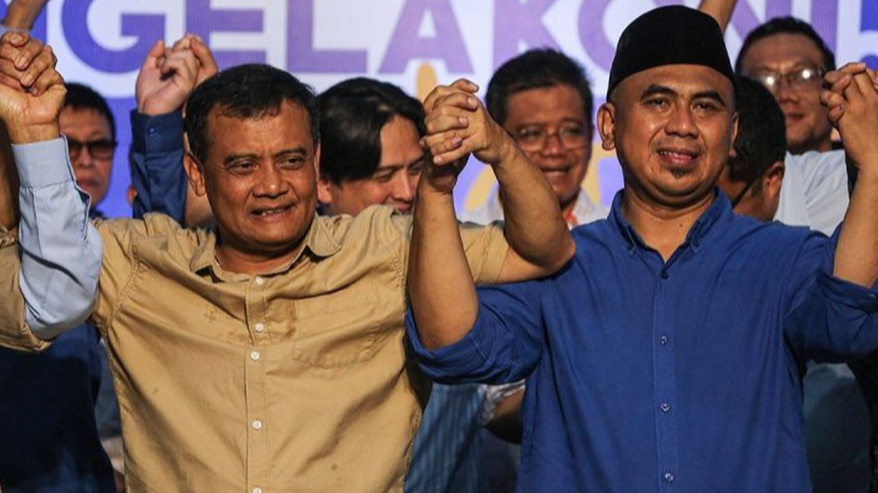 Calon Gubernur Jawa Tengah Ahmad Luthfi menyatakan tidak mempermasalahkan penundaan pelantikan yang semula dijadwalkan pada 6 Februari 2025, dan fokus membentuk tim transisi untuk menyerap aspirasi masyarakat.