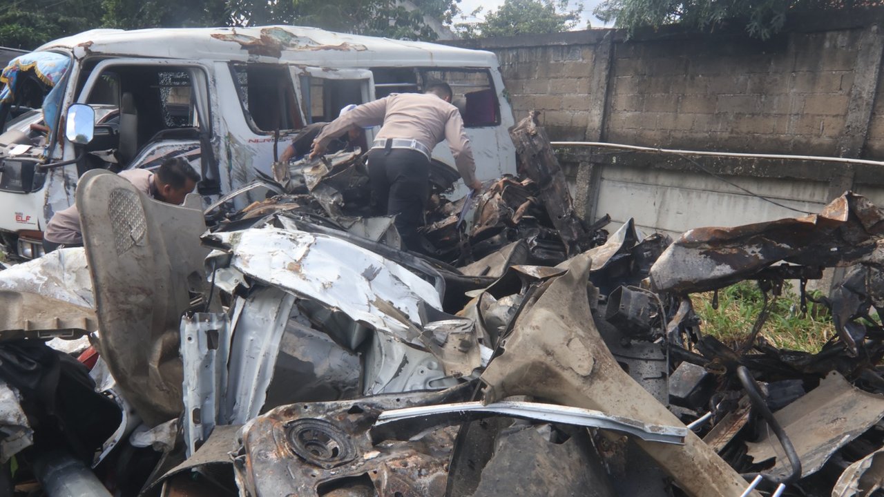 kecelakaan maut di gerbang tol ciawi