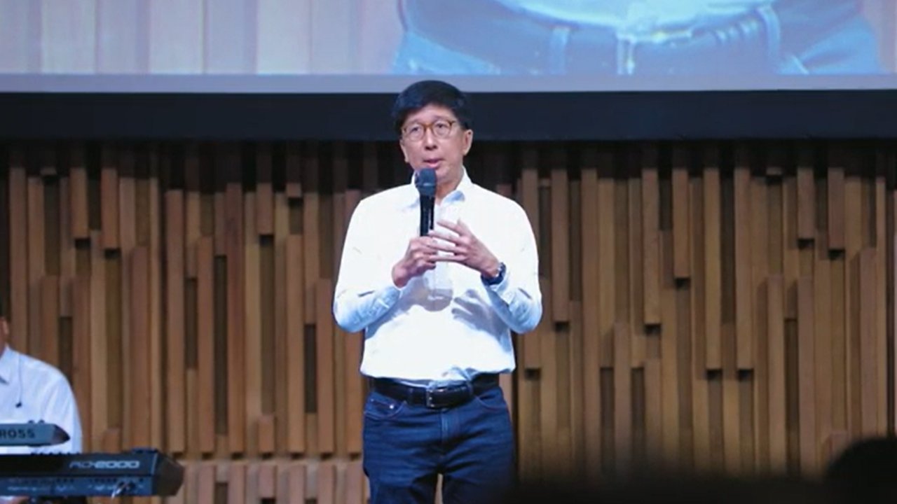 Managing Director EMTEK Sutanto Hartono