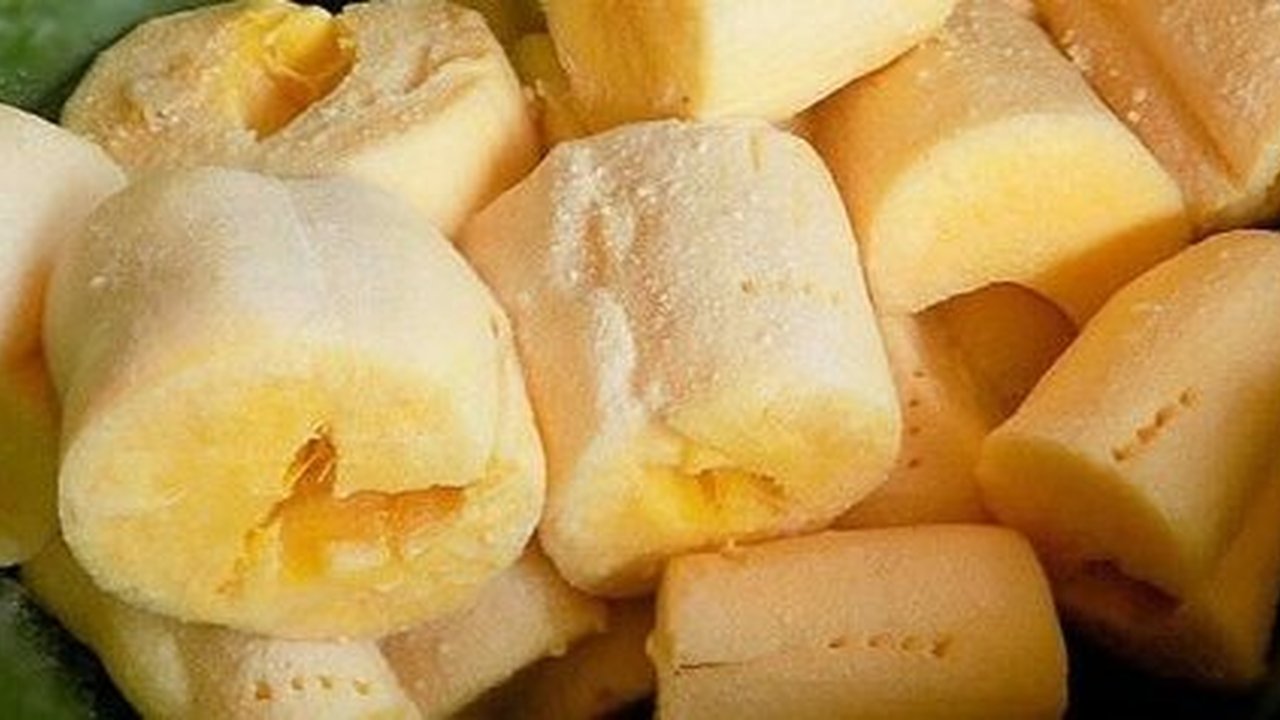 Tips Membuat Tape Singkong Manis dan Empuk dengan Pembungkus Plastik