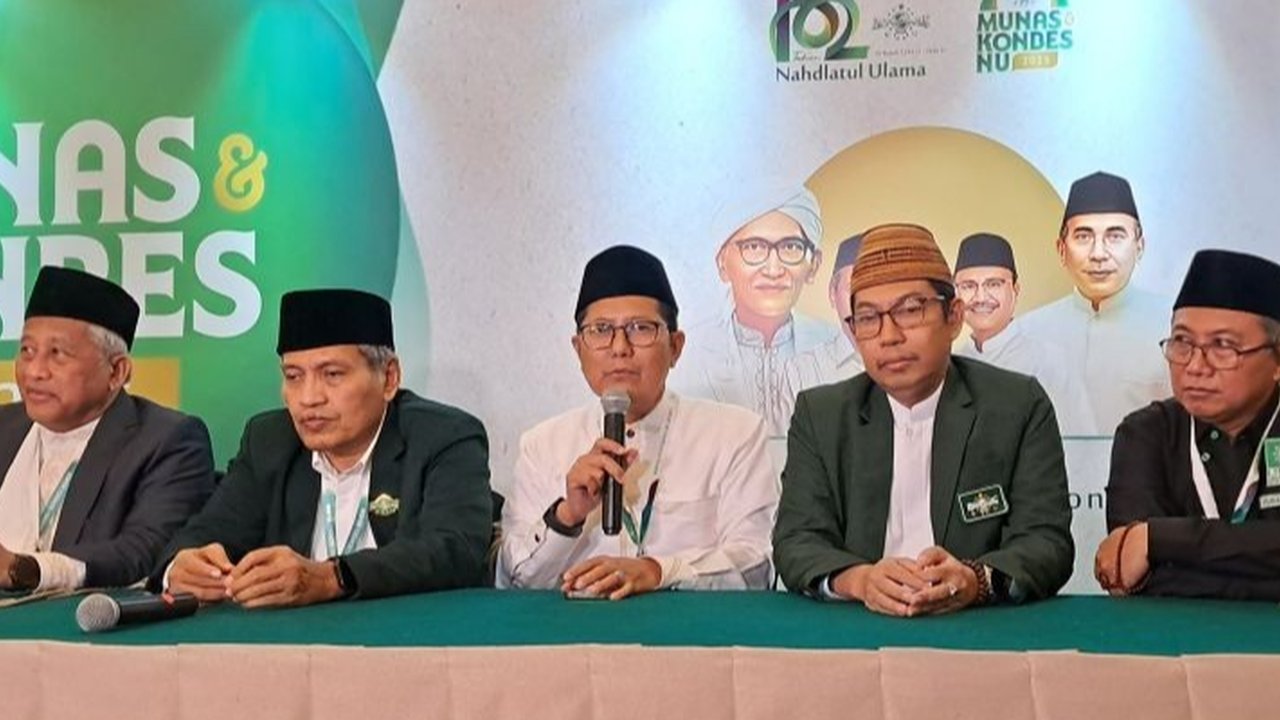 Munas PBNU 2025 menetapkan haramnya kepemilikan laut oleh individu atau korporasi, memperbolehkan bisnis karbon, dan mengatur hukum keterlibatan dalam konflik serta beberapa fatwa lainnya.