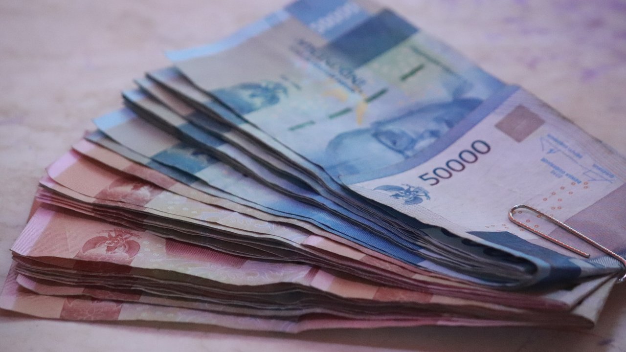 Perangkat Desa di Tasikmalaya Korupsi Dana Desa dan Pendapatan Desa untuk Judi Online