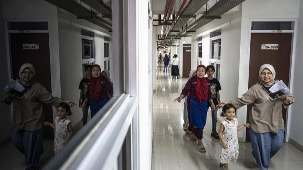 Pemprov DKI Jakarta berencana membangun rusun mix-used di lahan pemerintah, seperti sekolah dan kantor kelurahan, untuk menyediakan hunian terjangkau dan mengoptimalkan aset daerah.