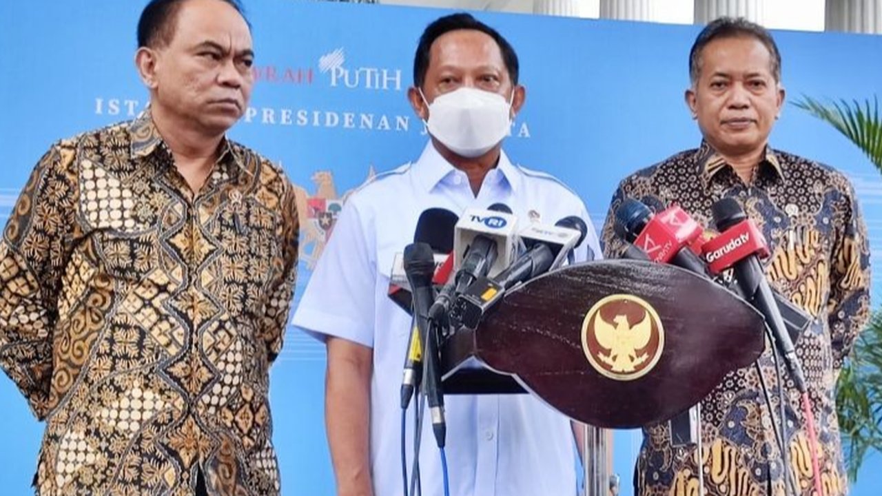 Mendagri Tito Karnavian memastikan pemerintah dan DPR akan rapat koordinasi Senin depan terkait pembiayaan dan pelaksanaan PSU Pilkada di 24 daerah.