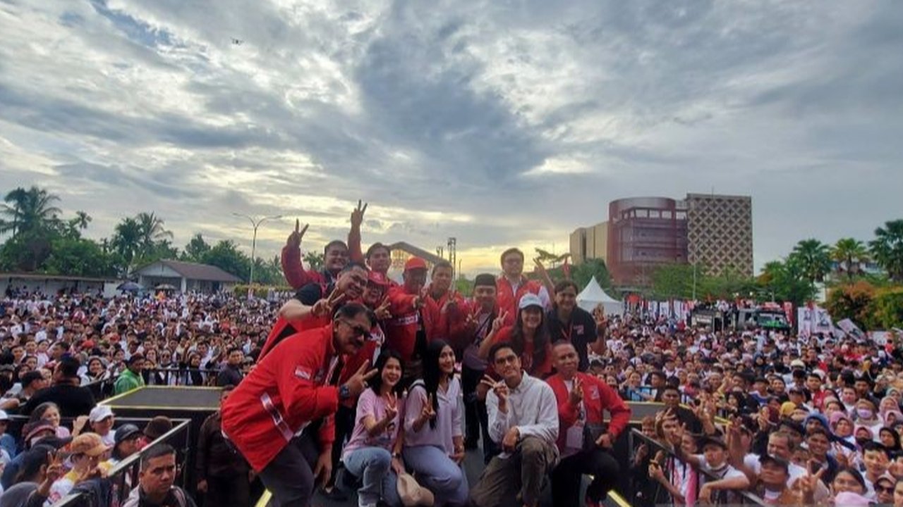Pengamat politik menilai konsep Partai Solidaritas Indonesia (PSI) perorangan sebagai langkah modernisasi partai, lebih inklusif, dan selaras dengan visi Jokowi.