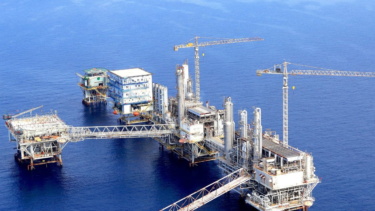 Pertamina Hulu Energi Offshore North West Java (PHE ONWJ) dari Regional Jawa Subholding Upstream pertamina akan mengaktifkan kembali platform LES. Hal utu untuk mengoptimalkan potensi cadangan migas domestik.