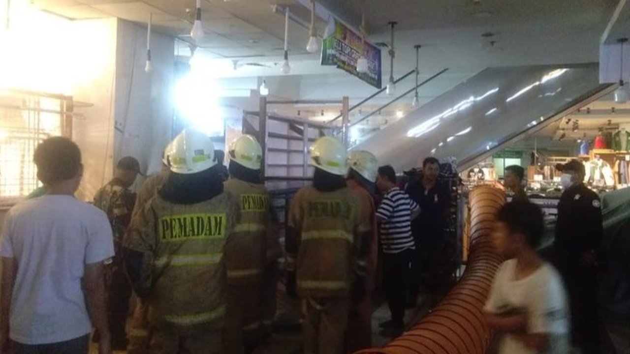 Tidak Ada Korban Jiwa dalam Kebakaran Mal Season City, Api Berasal dari Korsleting