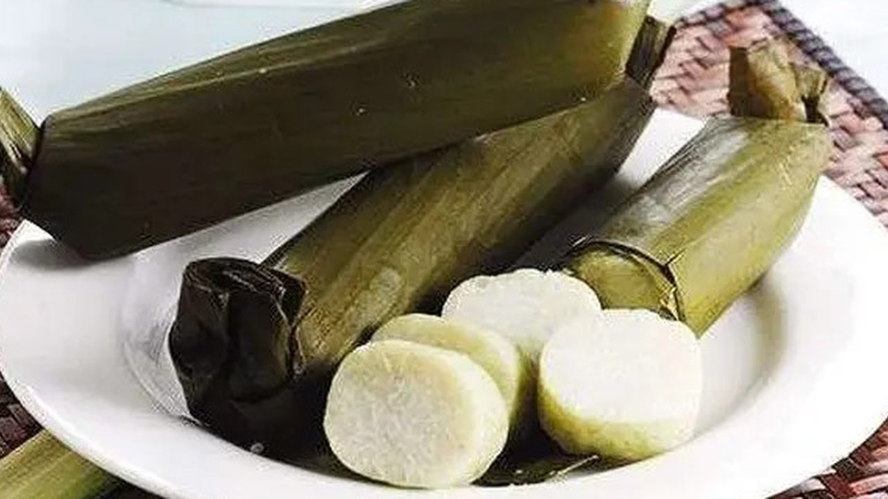 Ilustrasi lontong. (Instagram.com/sukmawati_rs)