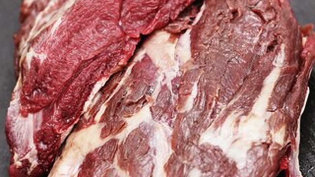 Untuk kamu yang selalu gagal menghilangkan bau amis pada daging sapi, cobalah 5 tips sederhana ini dijamin bau amis akan hilang. (Sumber: Freepik/Racool_studio).