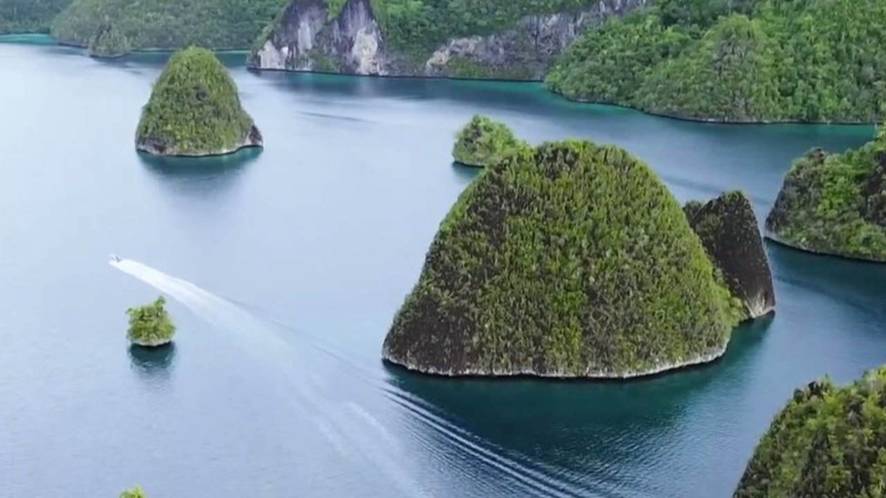 Naysila Mirdad jelajah Raja Ampat