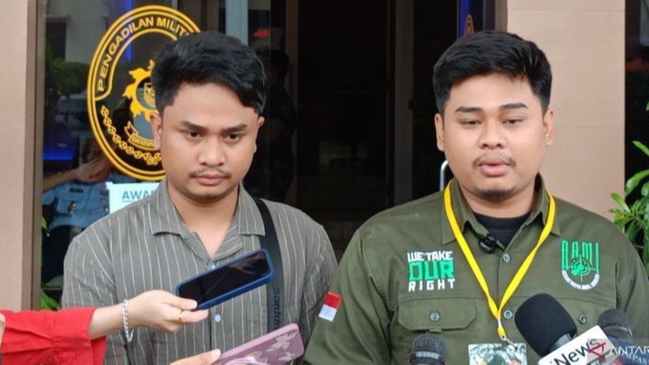 Putra pemilik rental mobil korban penembakan meminta Propam Polri mengusut keterlibatan seorang Bhayangkari bernama Syifa yang disebut-sebut terdakwa dalam kasus tersebut.