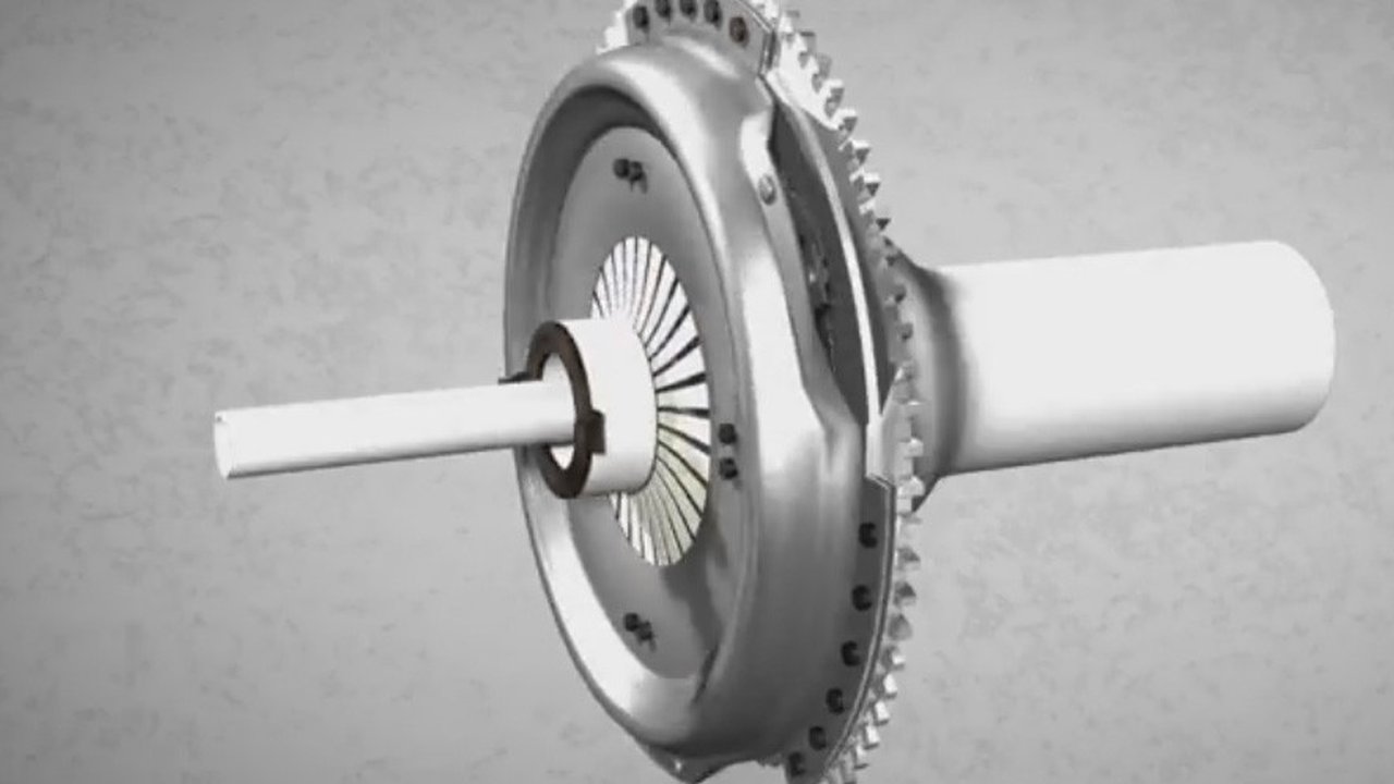 Ciri-Ciri Pelat Kopling Mobil Manual yang Mulai Aus Menjelang Mudik