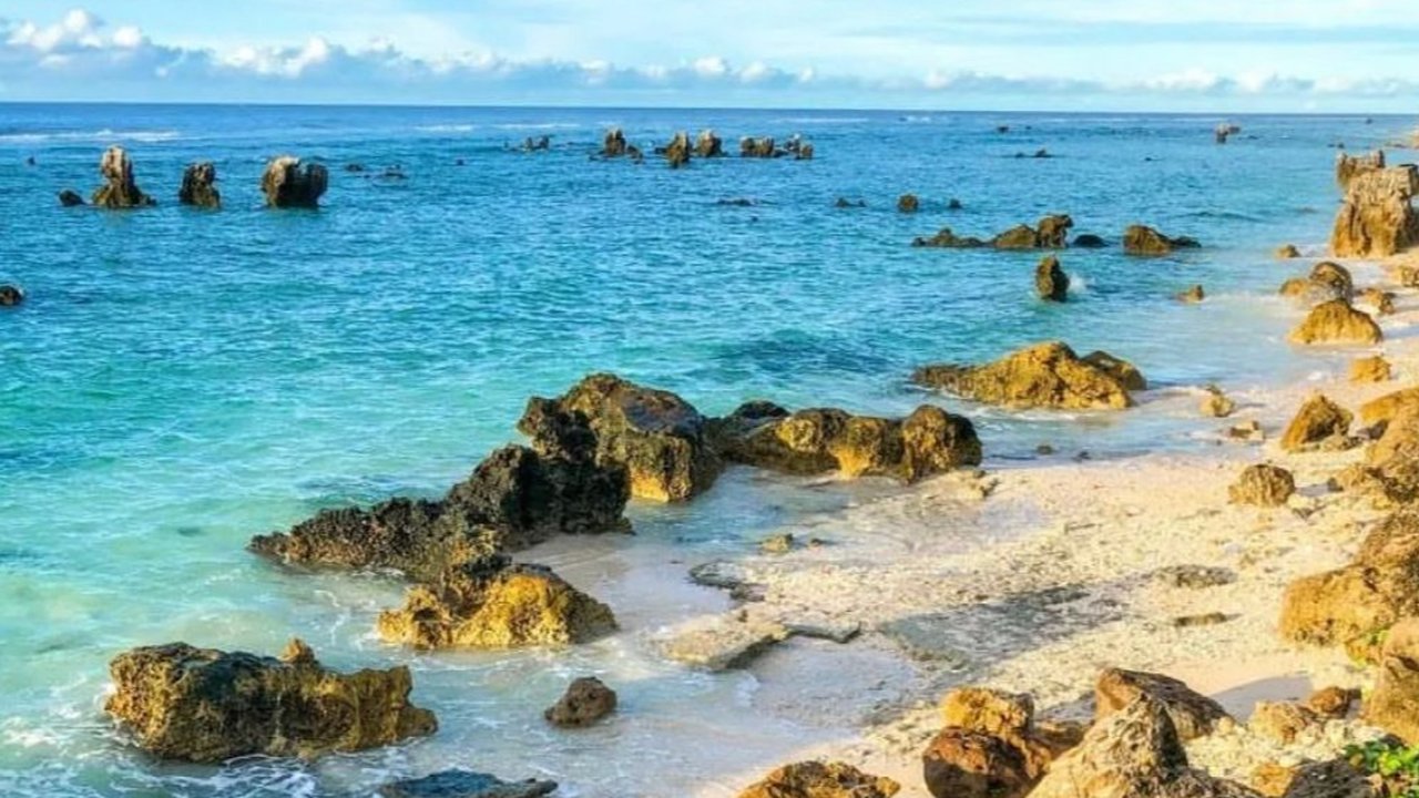 <p>Pesisir laut di Nauru, negara yang terletak di Samudera Pasifik. (Dok: Instagram @intlstudentshub)</p>