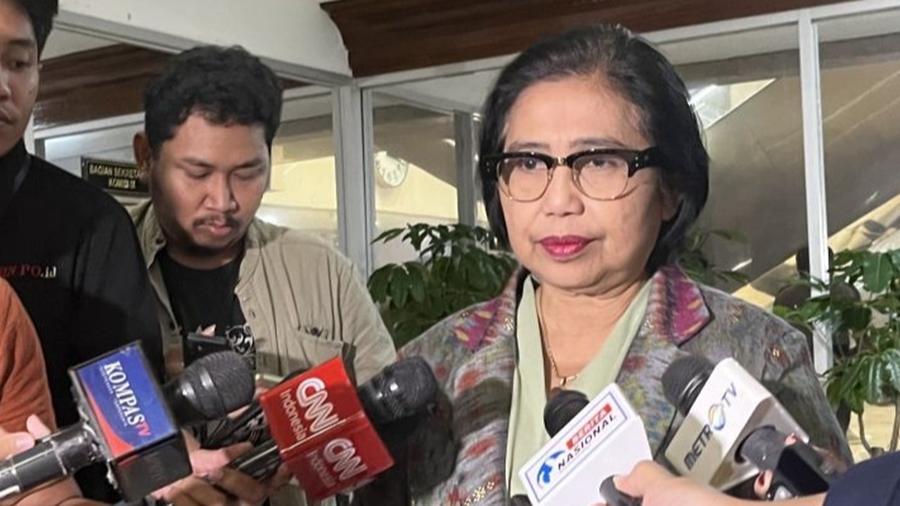 Komisi IX DPR mendesak kurator PT Sritex segera menyelesaikan hak-hak 10.000 lebih pekerja yang terkena PHK massal menjelang Lebaran, termasuk THR,  dan meminta pemerintah memberikan diskresi.