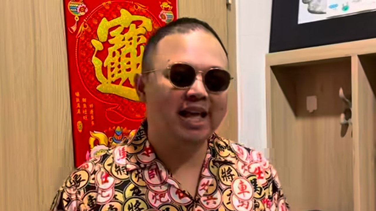 <p>Restoran di Lampung Pasang Stiker Foto Larangan Food Blogger Codeblu Masuk. (Dok: TikTok @kiyo.libare)</p>